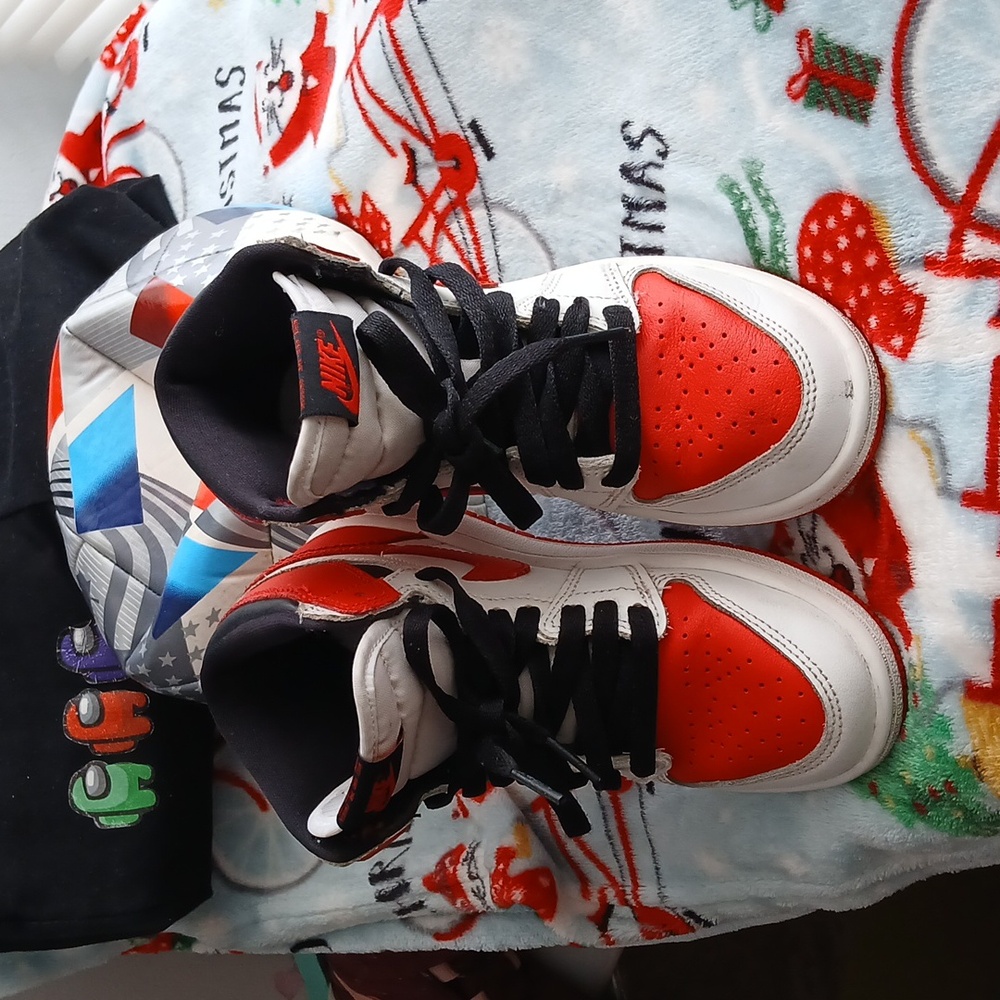air Jordans /Nike size 1.5 y boys
